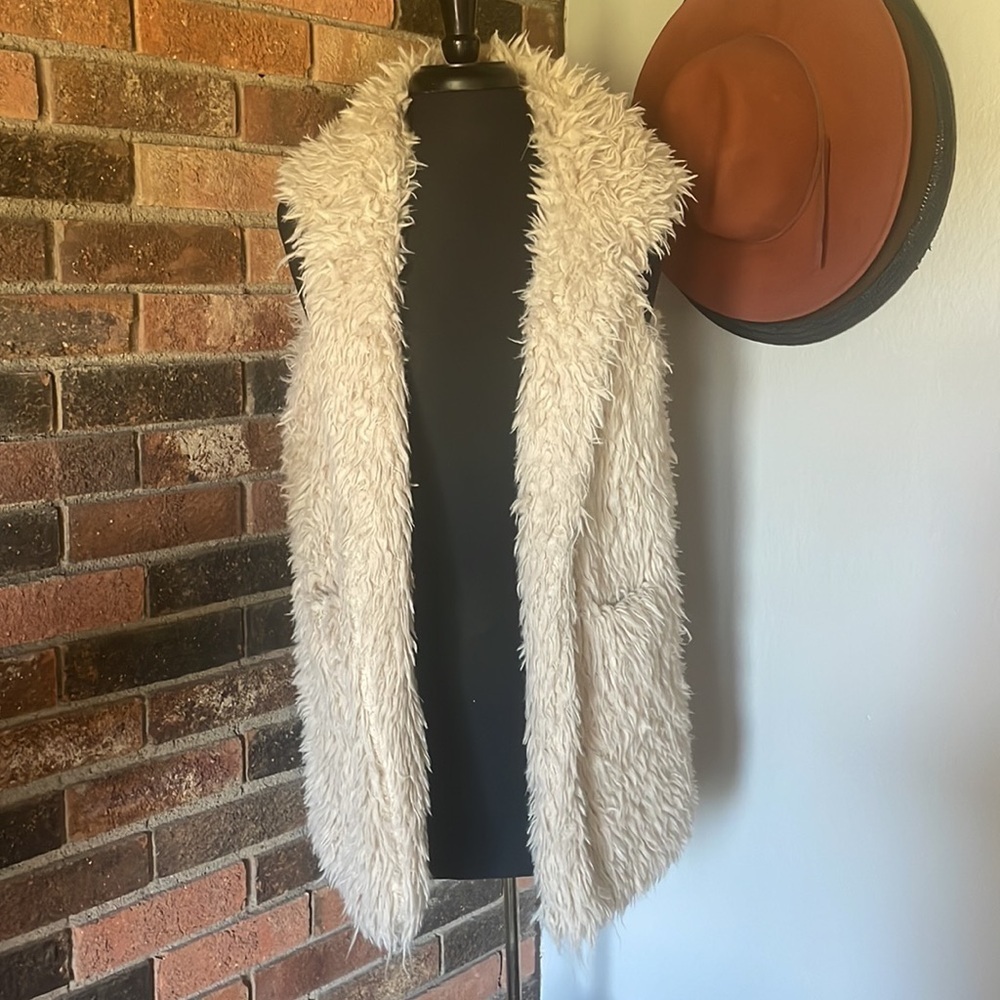 Listicle Soft Beige Furry Outerwear Vest